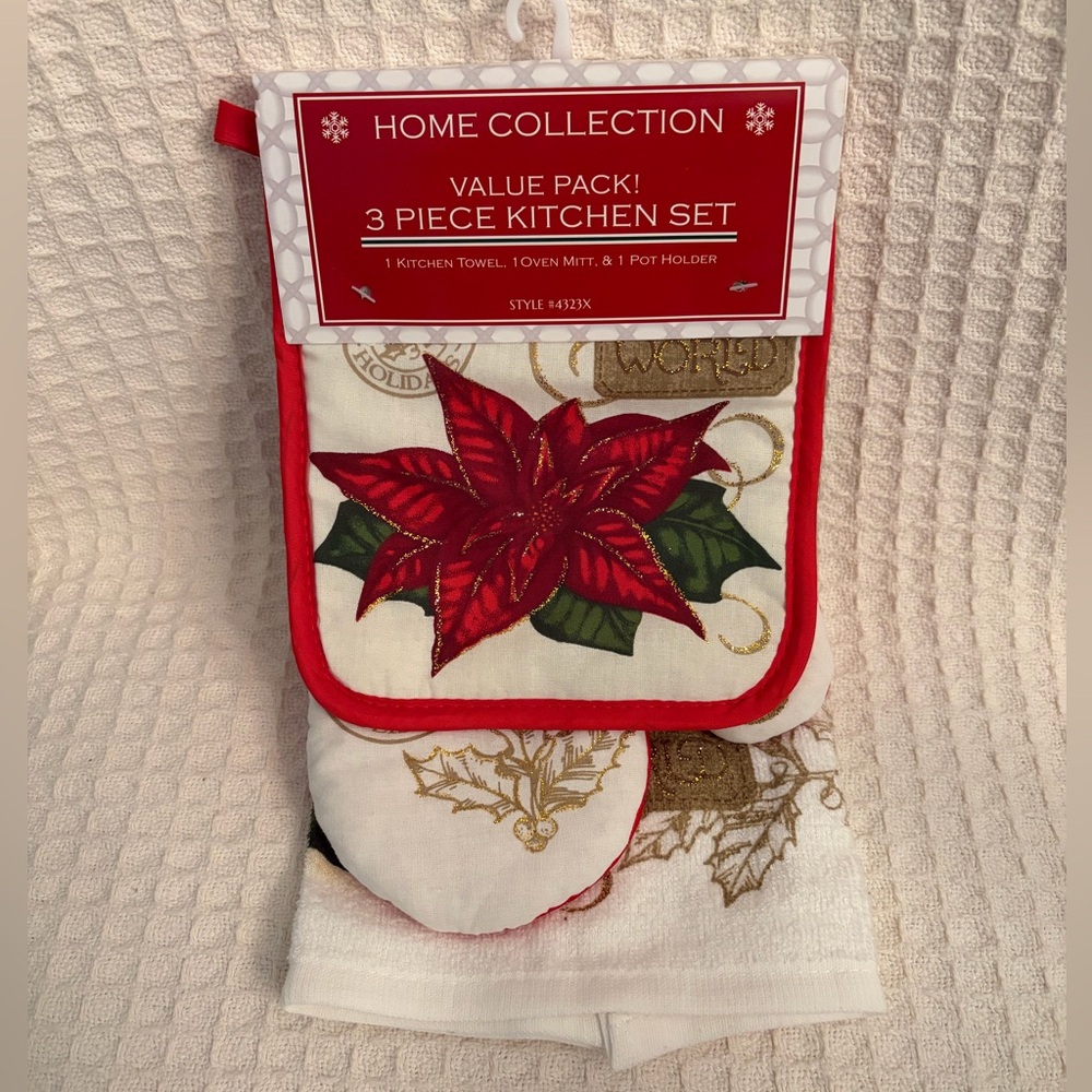 Home Collection Festive Poinsettia 3 Piece Kitchen Set